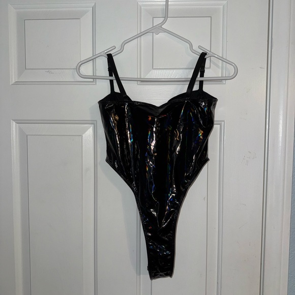 Shiny Black Women's Faux Leather Bodysuit w Adjustable Straps NEVER WORN Size M - Picture 10 of 16